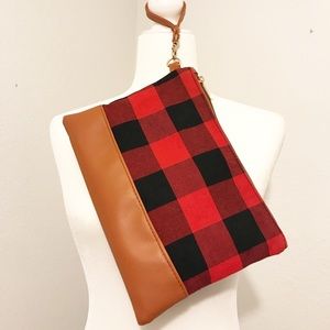 Buffalo Plaid Zip Wristlet